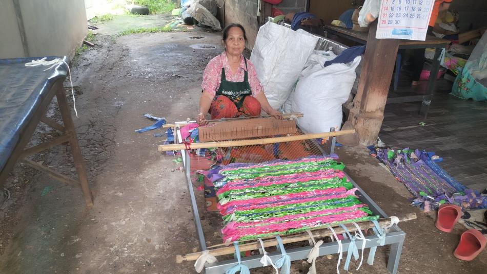 โครงการสร้างอาชีพหรือเพิ่มรายได้ให้ประชาชนในท้องถิ่น ผ่านการเพิ่มมูลค่าจากขยะ (Upcycling Waste to Wealth)